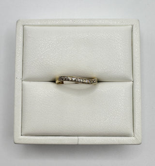 18k Diamond Wave Band