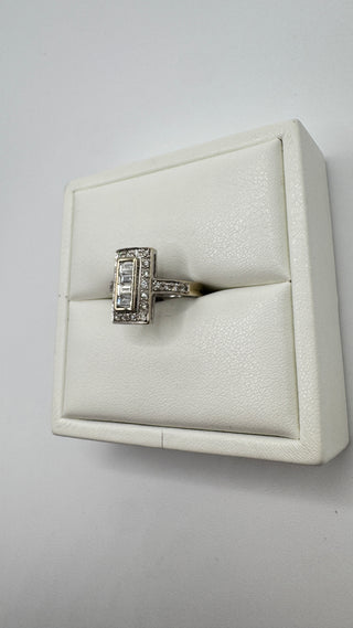 18k Vintage Deco Diamond Ring