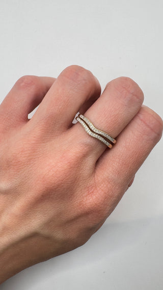 14k Vintage Diamond V Stacking Band