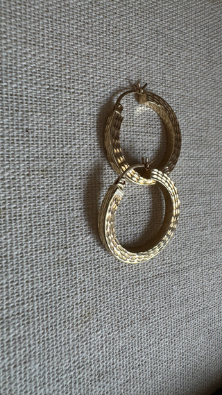 #2 14k Vintage Diamond Cut Hoops