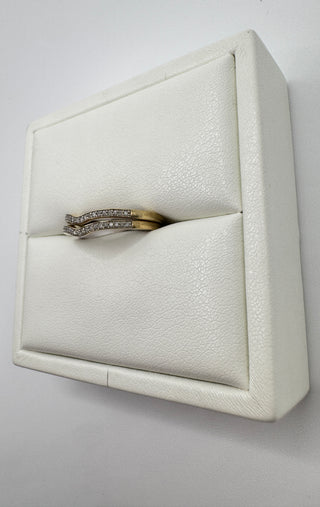 14k Vintage Diamond V Stacking Band