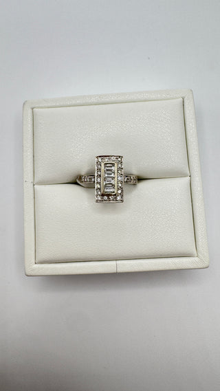 18k Vintage Deco Diamond Ring