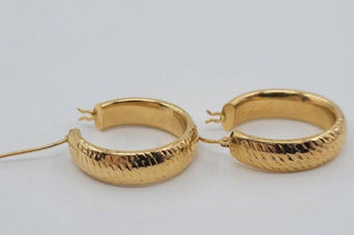 Vintage 14k Gold Etched Hoop earrings