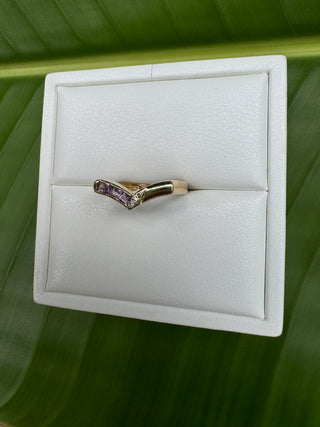 14k V Shaped Diamond and Natural ( Amethyst) Ring Snake Detail